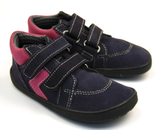 EF Barefoot Lola