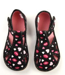 Ef Barefoot papuče 386 Black Hearts Ef Barefoot papuče 386 Black Hearts